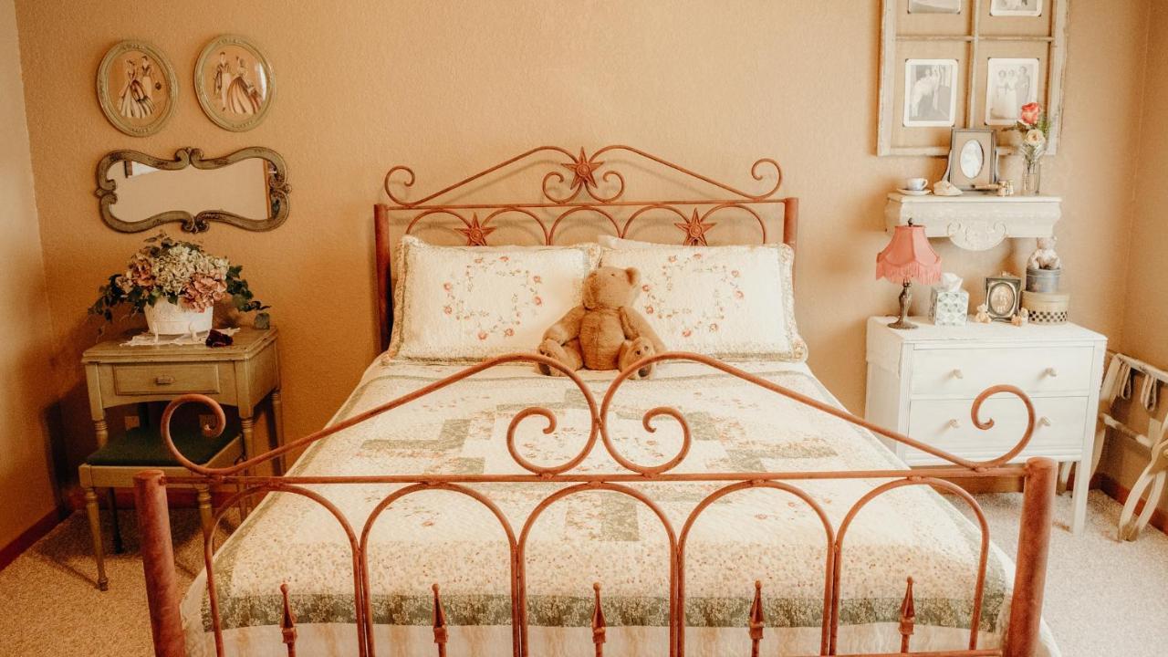 Casa Del Rio Bed And Breakfast Bastrop Exterior photo
